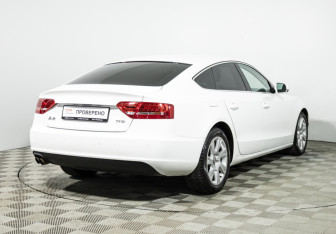 Подержанный автомобиль Audi A5 Liftback 2011 года (5 фото)