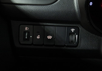 Подержанный автомобиль Kia Rio Sedan 2016 года (17 фото)