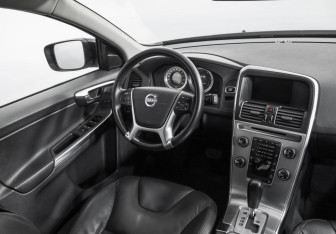 Подержанный автомобиль Volvo XC60 2012 года (9 фото)