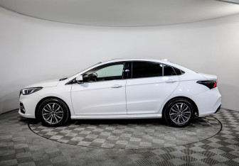 Подержанный автомобиль Omoda S5 2023 года (8 фото)