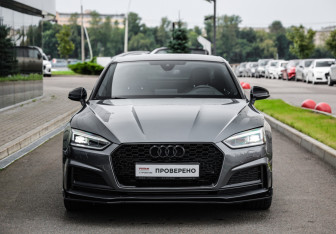 Подержанный автомобиль Audi A5 Coupe 2019 года (4 фото)
