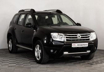 Подержанный автомобиль Renault Duster 2012 года (3 фото)