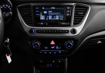 Подержанный автомобиль Hyundai Solaris Sedan 2017 года (16 фото)