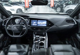 Подержанный автомобиль Geely Tugella 2024 года (31 фото)