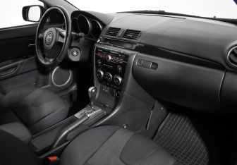 Подержанный автомобиль Mazda 3 Sedan 2008 года (13 фото)