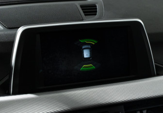 Подержанный автомобиль BMW X1 2018 года (15 фото)