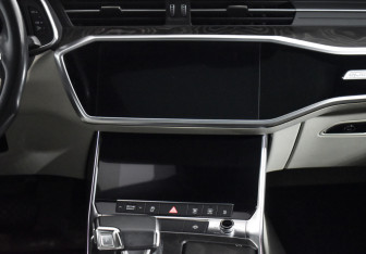 Подержанный автомобиль Audi A7 2018 года (17 фото)