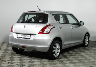 Подержанный автомобиль Suzuki Swift Hatchback 2011 года (5 фото)