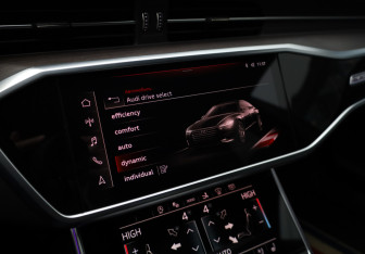 Подержанный автомобиль Audi A7 2022 года (24 фото)