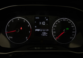 Подержанный автомобиль Jetta VS5 2022 года (10 фото)