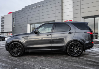 Подержанный автомобиль Land Rover Discovery 2020 года (10 фото)