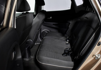 Подержанный автомобиль Kia Venga 2011 года (11 фото)