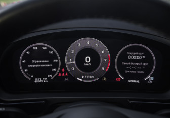 Подержанный автомобиль Porsche Cayenne 2023 года (15 фото)