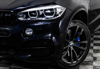 Подержанный автомобиль BMW X5 2016 года (2 фото)