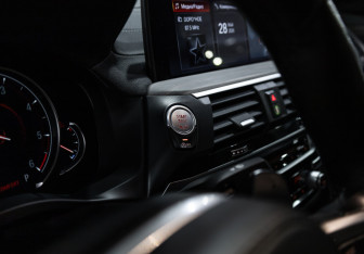 Подержанный автомобиль BMW X4 2018 года (24 фото)