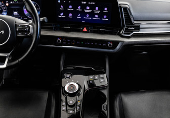 Подержанный автомобиль Kia Sportage 2022 года (15 фото)