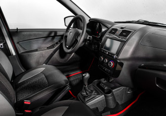 Подержанный автомобиль LADA (ВАЗ) Granta Wagon 2026 года (13 фото)