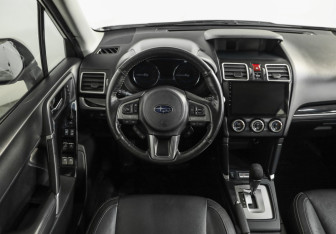 Подержанный автомобиль Subaru Forester Suv 2016 года (11 фото)