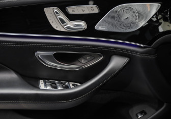 Подержанный автомобиль Mercedes-Benz AMG GT Liftback 2021 года (28 фото)