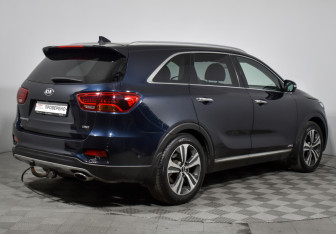 Подержанный автомобиль Kia Sorento 2018 года (5 фото)