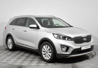 Подержанный автомобиль Kia Sorento 2016 года (3 фото)