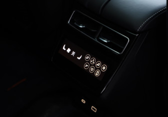 Подержанный автомобиль Zeekr 001 2023 года (23 фото)