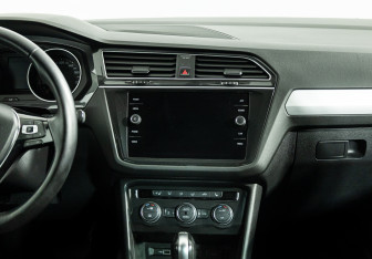 Подержанный автомобиль Volkswagen Tiguan 2017 года (14 фото)
