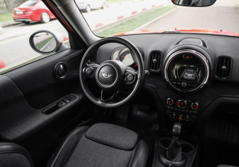 Подержанный автомобиль MINI Countryman 2017 года (13 фото)