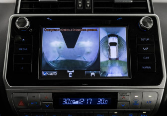 Подержанный автомобиль Toyota Land Cruiser Prado 2018 года (23 фото)