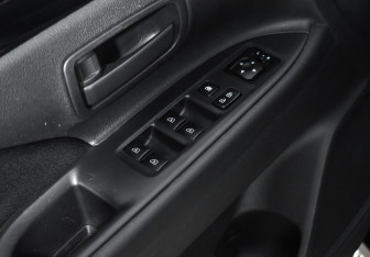 Подержанный автомобиль Mitsubishi Outlander 2019 года (10 фото)