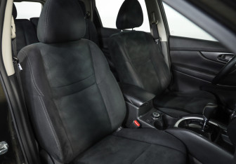 Подержанный автомобиль Nissan X-Trail 2016 года (22 фото)