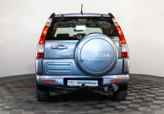 Подержанный автомобиль Honda CR-V 2006 года (6 фото)