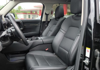 Подержанный автомобиль Haval H7 2025 года (10 фото)