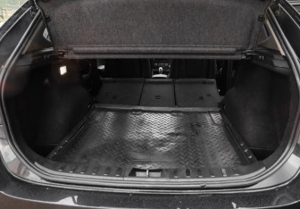 Подержанный автомобиль BMW X1 2013 года (29 фото)