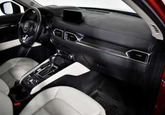 Подержанный автомобиль Mazda CX-5 2017 года (13 фото)