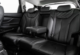 Подержанный автомобиль Hyundai Santa Fe 2023 года (22 фото)