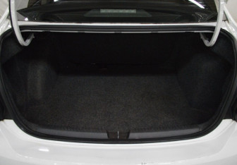 Подержанный автомобиль Volkswagen Polo Sedan 2016 года (16 фото)