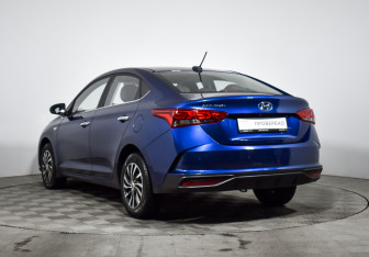 Подержанный автомобиль Hyundai Solaris Sedan 2022 года (7 фото)