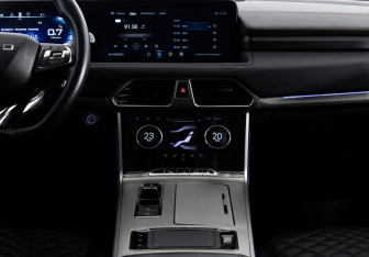 Подержанный автомобиль Exeed TXL 2023 года (13 фото)