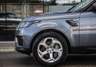 Подержанный автомобиль Land Rover Range Rover Sport 2020 года (12 фото)