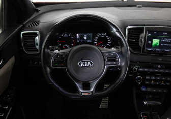 Подержанный автомобиль Kia Sportage 2016 года (22 фото)