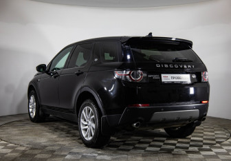 Подержанный автомобиль Land Rover Discovery Sport 2016 года (7 фото)