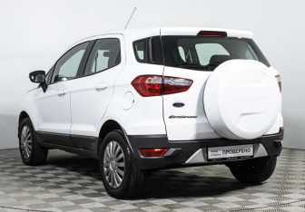 Подержанный автомобиль Ford EcoSport 2016 года (7 фото)