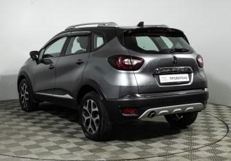 Подержанный автомобиль Renault Kaptur 2021 года (7 фото)