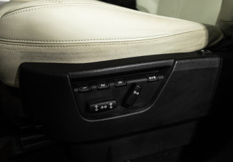Подержанный автомобиль Land Rover Freelander 2014 года (19 фото)