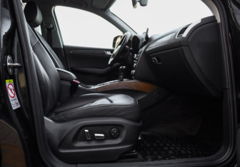 Подержанный автомобиль Audi Q5 2012 года (25 фото)