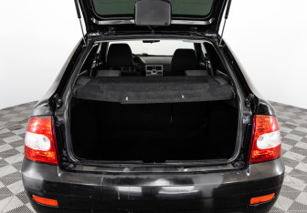 Подержанный автомобиль LADA (ВАЗ) Priora Hatchback 2013 года (15 фото)