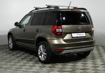 Подержанный автомобиль Skoda Yeti 2014 года (7 фото)