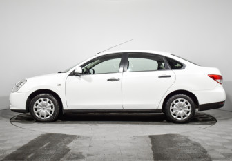 Подержанный автомобиль Nissan Almera Sedan 2013 года (8 фото)