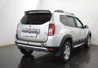 Подержанный автомобиль Renault Duster 2012 года (5 фото)